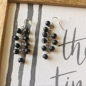 🌸Dangle earrings handmade black beads